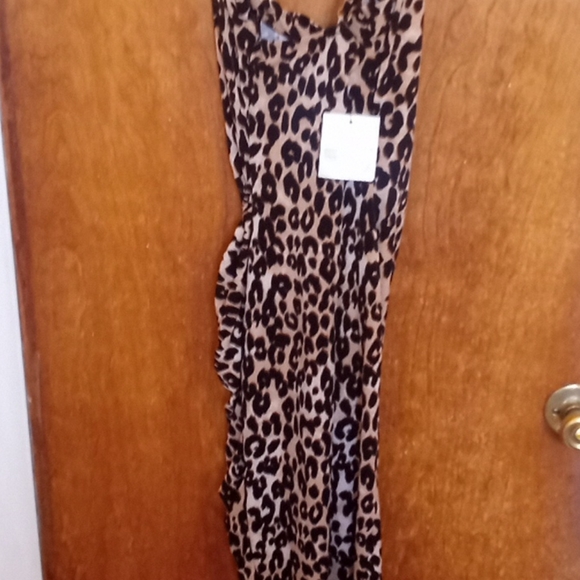 Dress - Picture 3 of 4